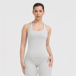 ONER ACTIVE TIMELESS SQUARE NECK VEST IN LIGHT GREY - S